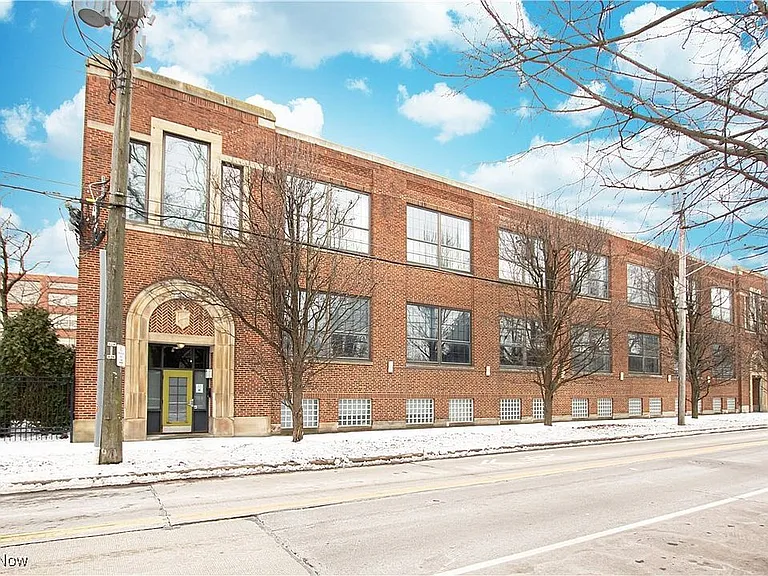 8205 Franklin Blvd #5 — Photo 11