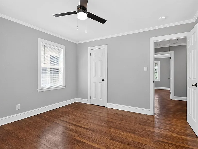 305 Sylvania Ave — Photo 11