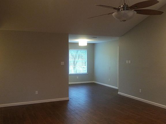 4th image of 3812 Alexandria Dr