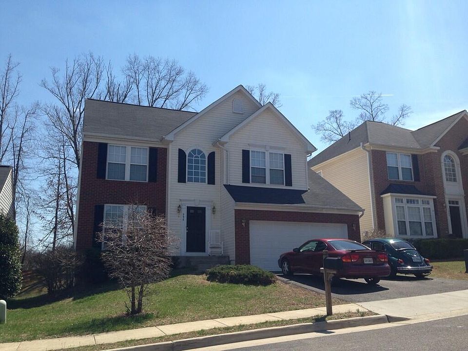 1st image of 996 Riverdale Cir