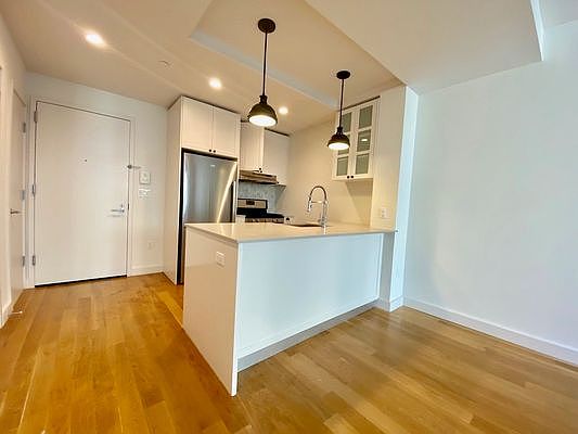 5th image of 409 Eastern Pkwy #206