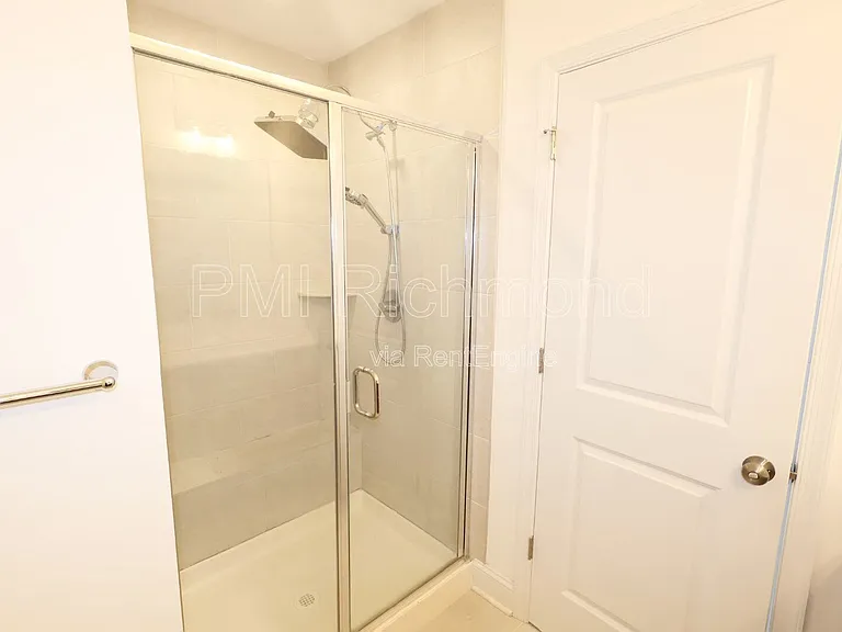 425 Randolph View Dr — Photo 29