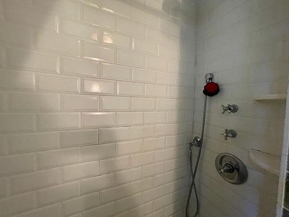 5th image of 468-1 N Greene Ave