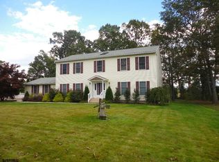 2515 Meade Dr, Vineland, NJ 08361
