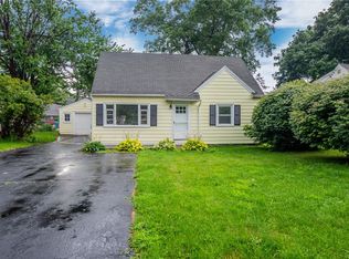 61 Ridgemar Rd, Rochester, NY 14615