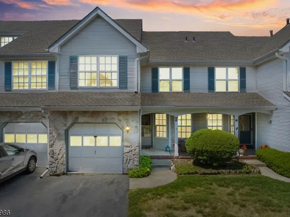 16 Jill Ct, South Brunswick Twp., NJ 08852