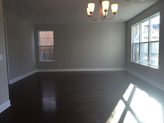 3rd image of 224 Palmetto Walk Dr