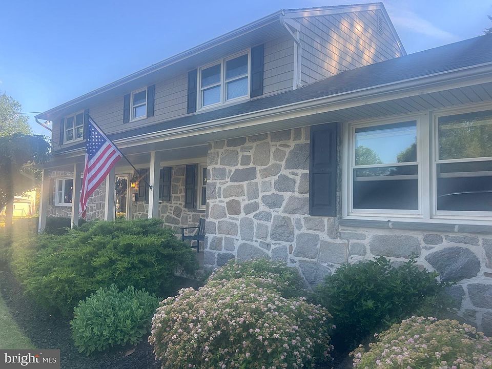 1st image of 3 Laurel Ct