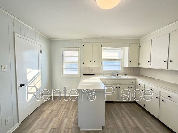 4th image of 431 S 109th East Ave