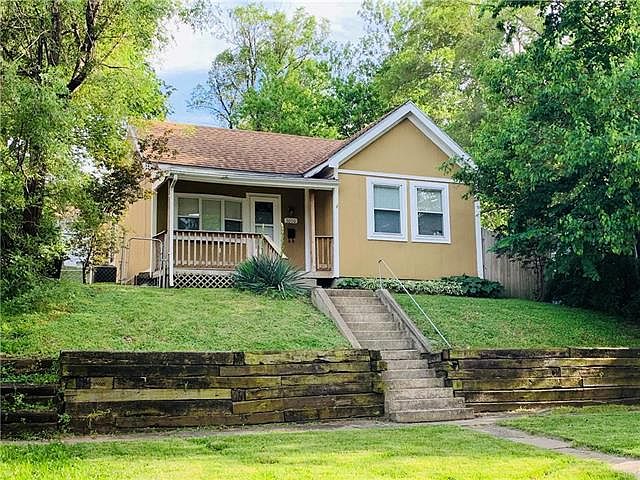 1st image of 3010 Olive St