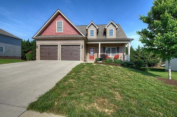 1st image of 192 Blackwood Way
