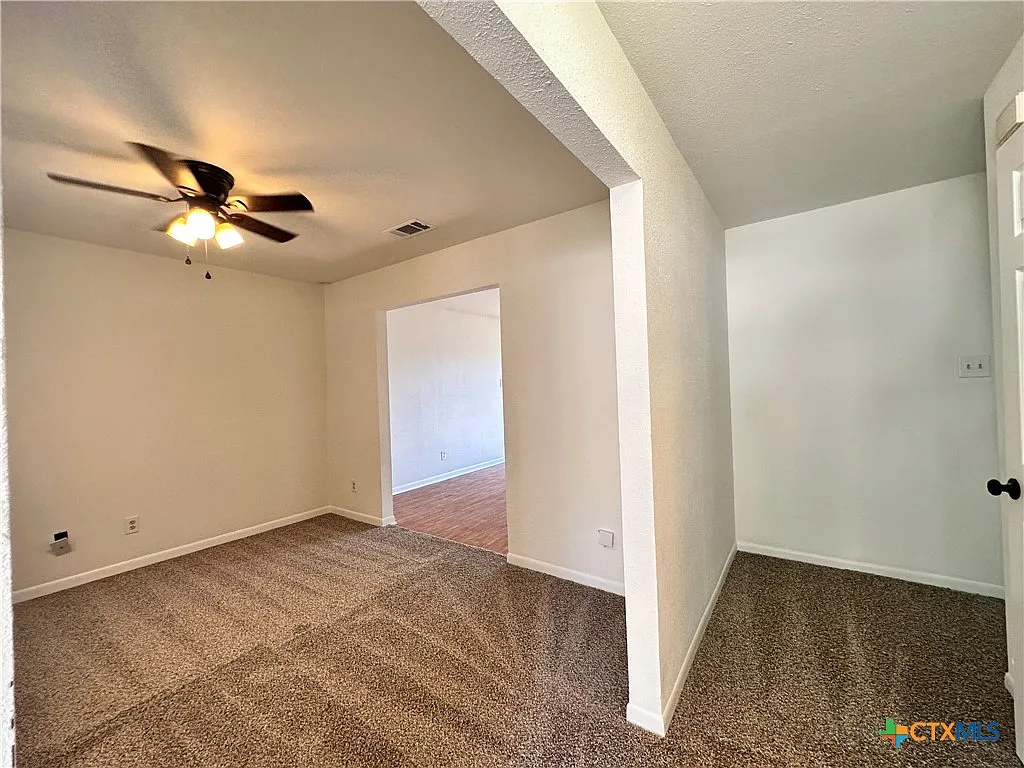 3 bed, 1.0 bath, 1508 sqft, $1,675 — Photo 2