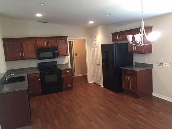 2nd image of 4726 Acorn Dr