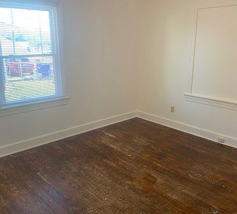 2nd image of 504 Davenport St #A