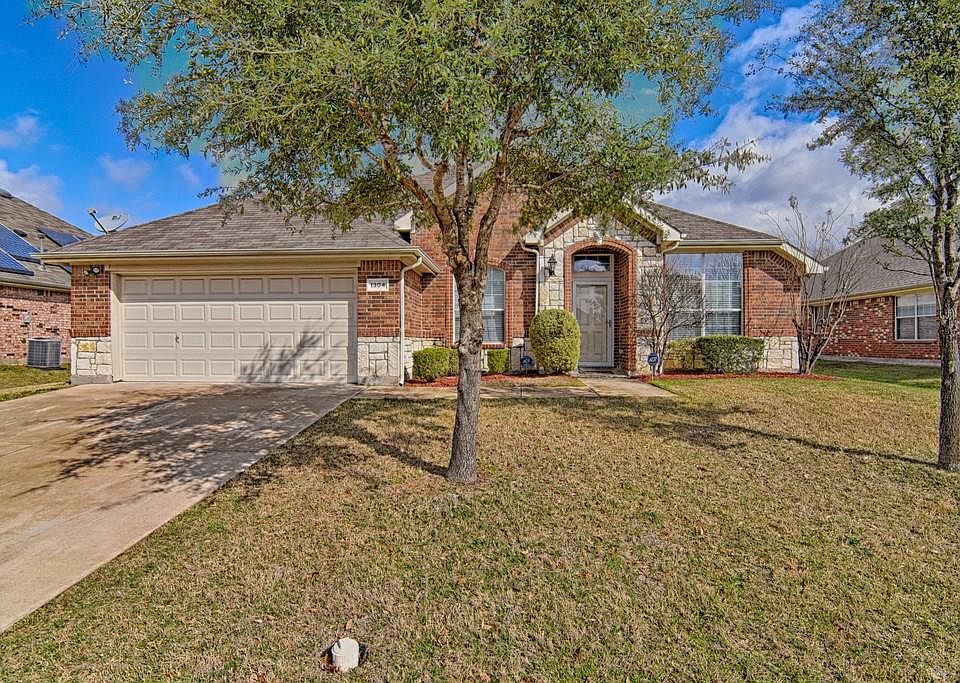 1st image of 1304 Fleetwood Cove Dr