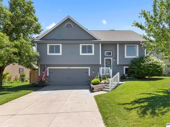 12509 S 218th Ave, Gretna, NE 68028