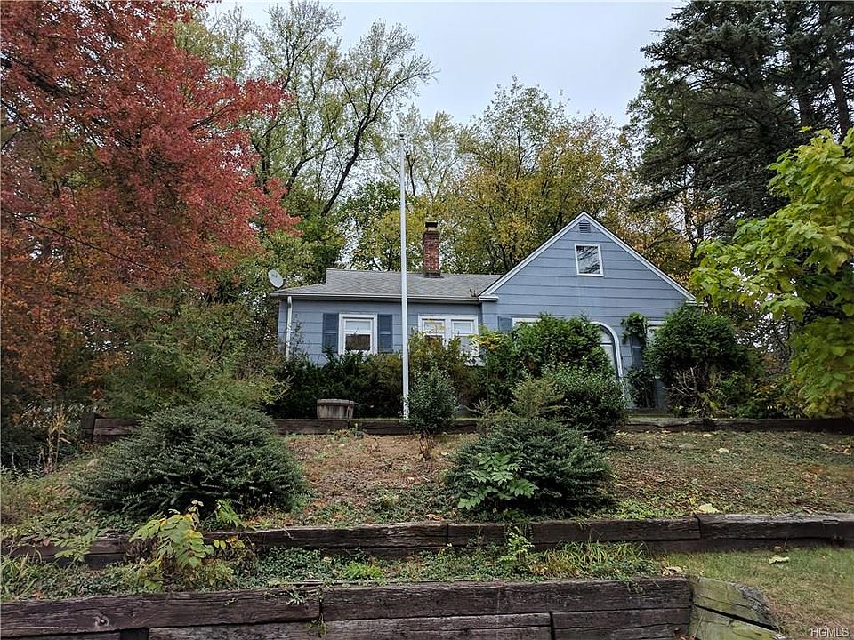 1st image of 56 Railroad Ave