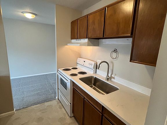 5th image of 5209 Russell Ave NW APT 403