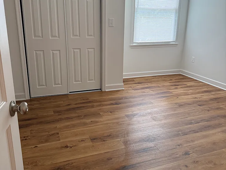 249 E Offutt St — Photo 3