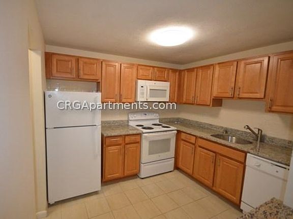 5th image of 24 Whites Ave #58T