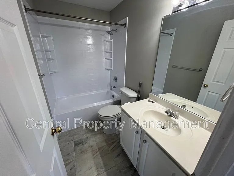 104 Chalet Pl — Photo 12
