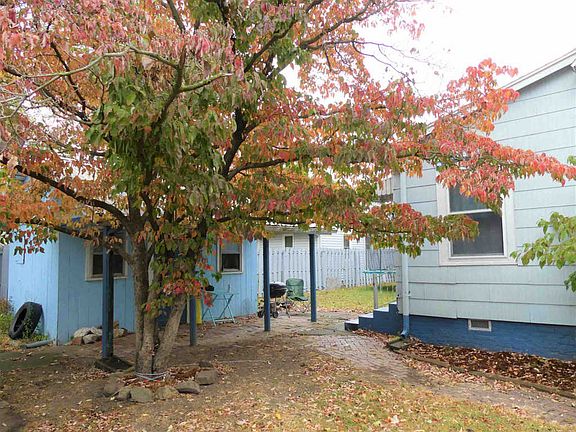 3rd image of 323 Dubois St