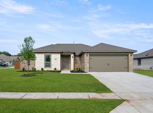 501 Pebble Cir, Azle, TX 76020