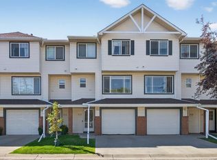 121 E Rocky Ridge Ct NW, Calgary, AB T3G4S7