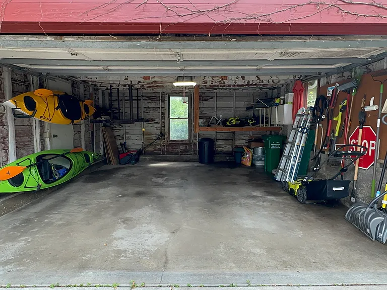 2417 Sheridan Ave S — Photo 38