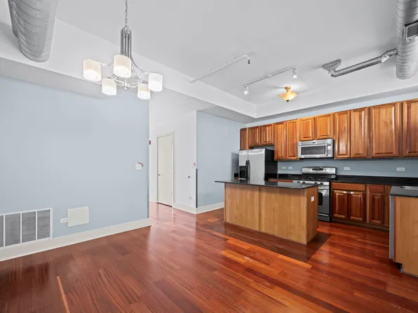 342 River Rd #3404, Lemont, IL 60439