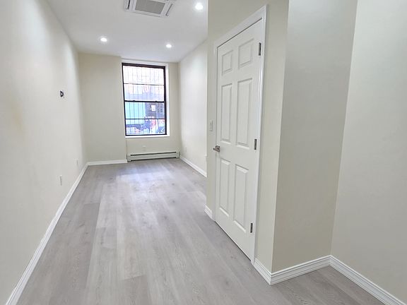 5th image of 246 W 106th St #1T