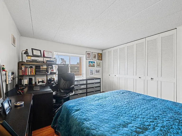 3223 W Parkway Dr #3A — Photo 17