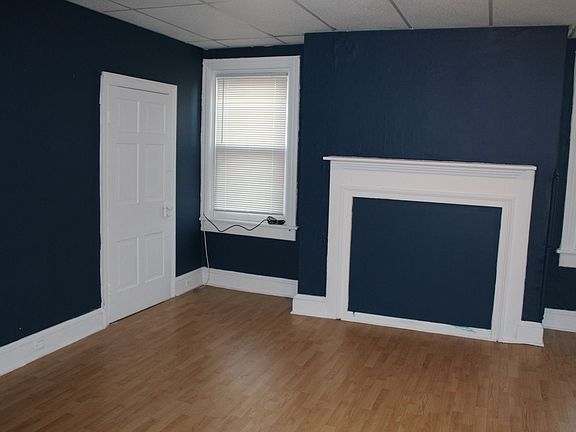 2nd image of 162 N Carlisle St