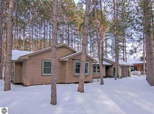 12276 Crystal Mountain Dr, Thompsonville, MI 49683