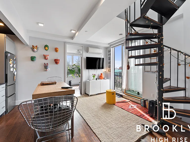 311 Woodbine St #4F — Photo 1