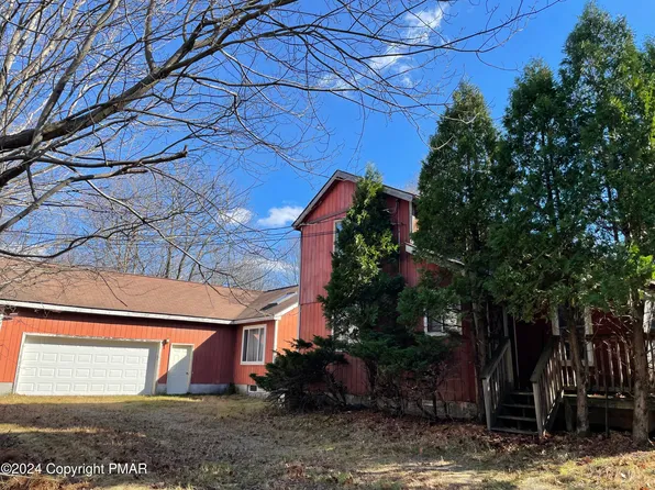 219 Hornbeam Ct, Long Pond, PA 18334