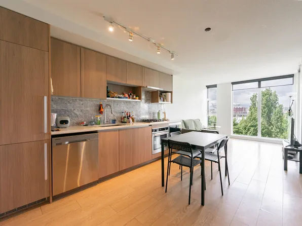 8988 Patterson Rd #1011, Richmond, BC V6X 0R2