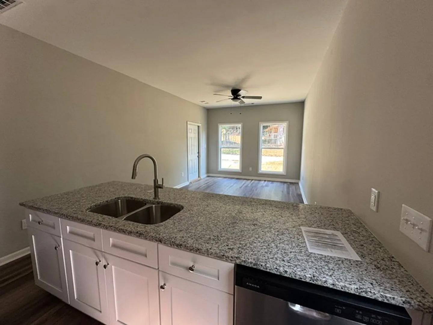228 East Render Street — Photo 4