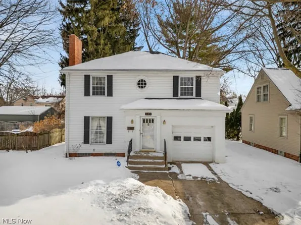 335 Melbourne Ave, Akron, OH 44313