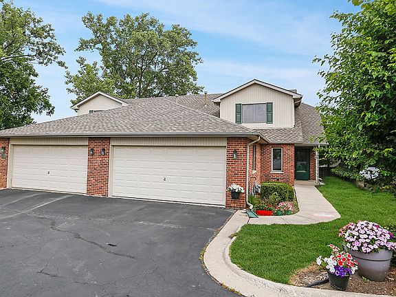 2nd image of 11010 Eagle Dr #B
