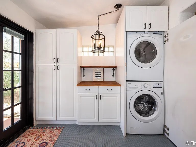 2620 E Lee St — Photo 16