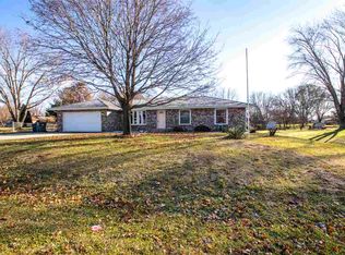 11885 Wagon Ln, Roscoe, IL 61073