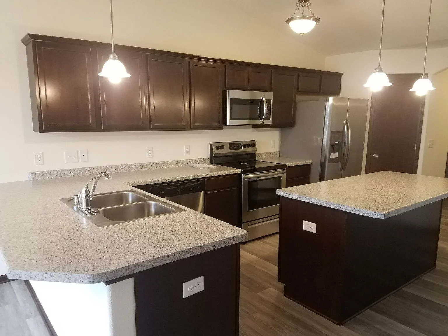 Johnson Creek Ranch Duplex — Photo 3