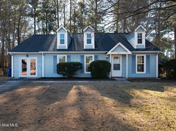 208 E Cameron Court, Jacksonville, NC 28546