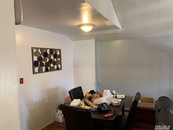 4th image of 321 Beach 86th St