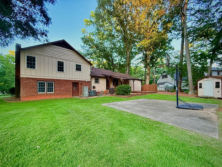 1214 Wellington Ln — Photo 26