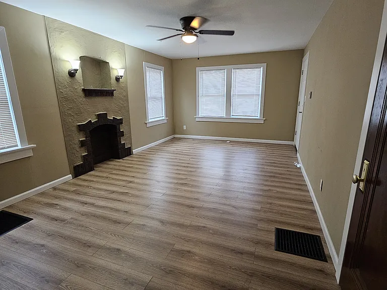 14 Maylan Dr #2 — Photo 5