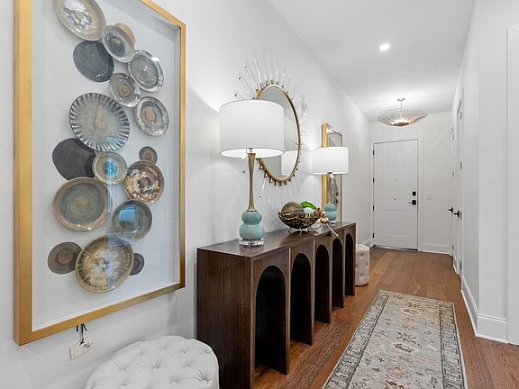 5th image of 1009 N Lamar Blvd Unit 203