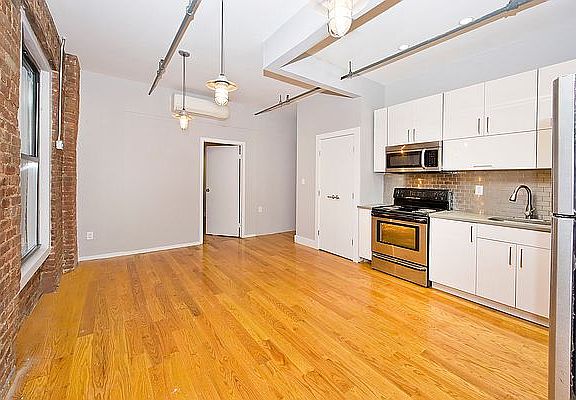 3rd image of 283 7th Ave #201A