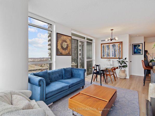 9 Valhalla Inn Rd #1802, Toronto, ON M9B 0B2